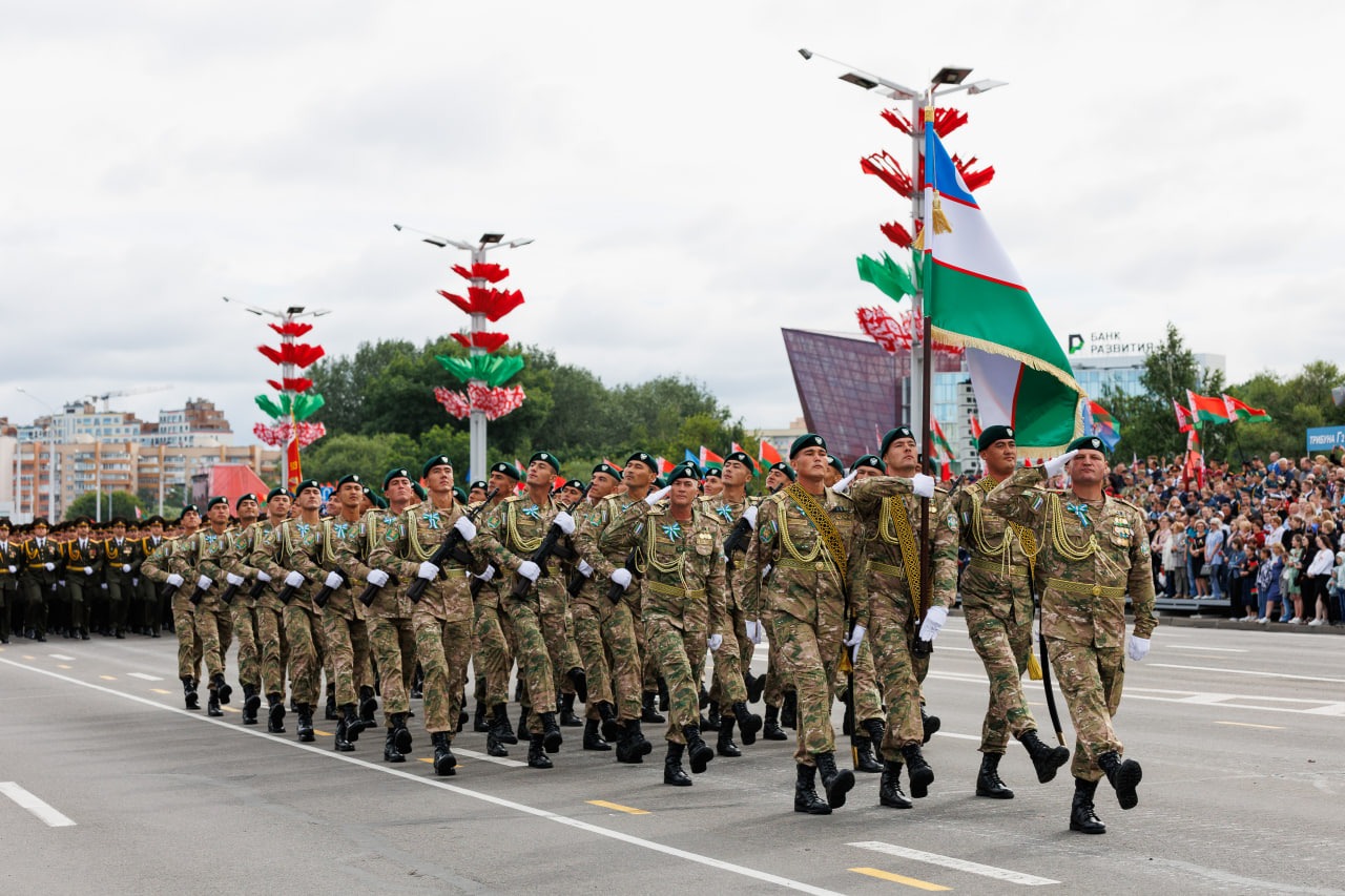 Узбекские военные на параде в Белоруссии